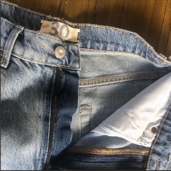 FREE PEOPLE JEANS. - Picture 7 of 9